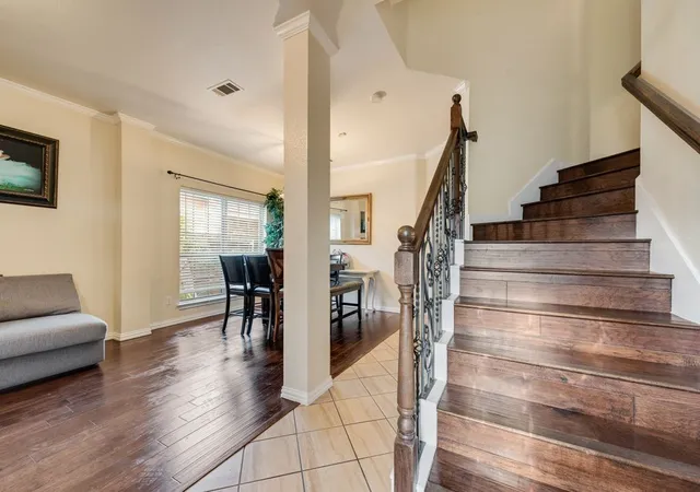 Photo 3 of Single family home for sale at 5715 Creekhollow Dr, Arlington, TX 76018 | MLS# 21328168 | Listing updated on 2026-07-18