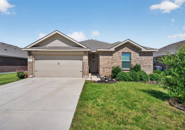 Photo 1 of Single family home for sale at 717 Durango Ln, Cleburne, TX 76033 | MLS# 21325369 | Listing updated on 2026-08-19