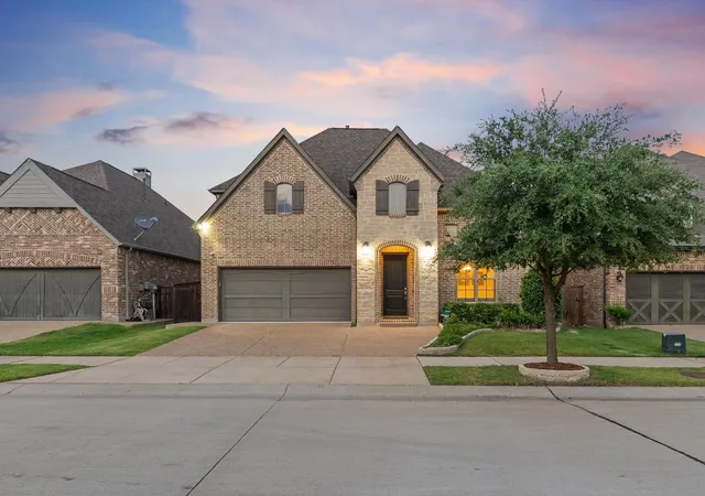 Photo 4 of Single family home for sale at 4528 Sir Craig Dr, Carrollton, TX 75010 | MLS# 21324089 | Listing updated on 2026-07-11