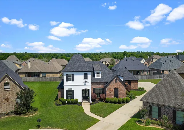 Photo 2 of Sale Pending at 522 Falling Water Cir, Bossier City, LA 71112 | MLS# 21311059 | Listing updated on 2026-08-22