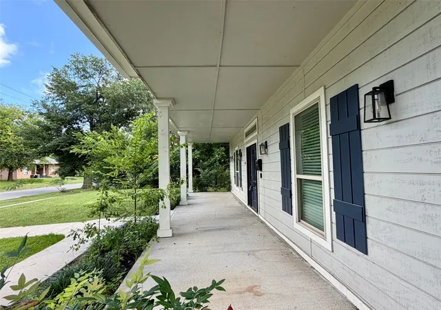 Photo 2 of Single family home for sale at 608 N Catherine St, Terrell, TX 75160 | MLS# 21327945 | Listing updated on 2026-10-08