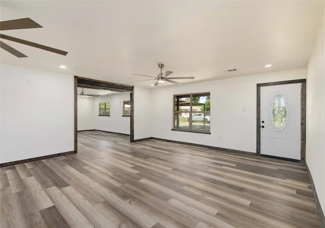 Photo 3 of Single family home for sale at 809 W Liveoak St, Coleman, TX 76834 | MLS# 21328201 | Listing updated on 2026-08-22