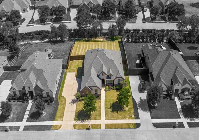 Photo 2 of Single family home for sale at 134 Water Garden Dr, Waxahachie, TX 75165 | MLS# 21328159 | Listing updated on 2026-08-26