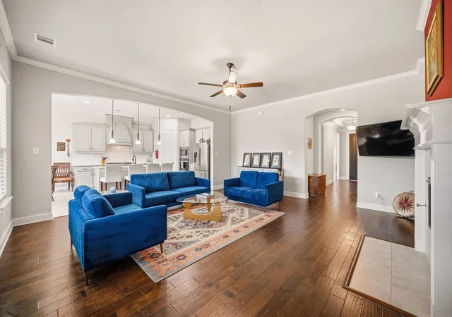 Photo 4 of Single family home for sale at 134 Water Garden Dr, Waxahachie, TX 75165 | MLS# 21328159 | Listing updated on 2026-09-23