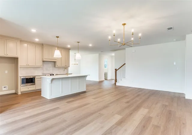 2nd image of 850 Meadow Pl Dr, Willow Park, TX 76087 | MLS# 21318955