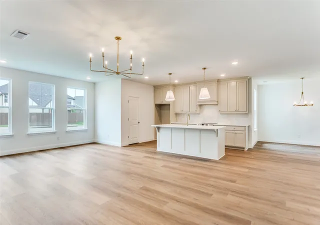 3rd image of 850 Meadow Pl Dr, Willow Park, TX 76087 | MLS# 21318955