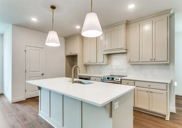 4th image of 850 Meadow Pl Dr, Willow Park, TX 76087 | MLS# 21318955