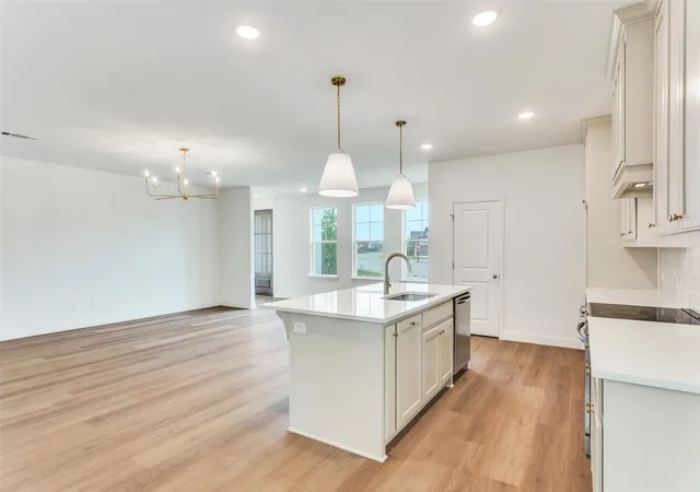 5th image of 850 Meadow Pl Dr, Willow Park, TX 76087 | MLS# 21318955