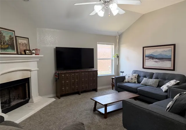 Photo 4 of Single family home for sale at 224 Spring Hollow Dr, Fort Worth, TX 76131 | MLS# 21328228 | Listing updated on 2026-08-21