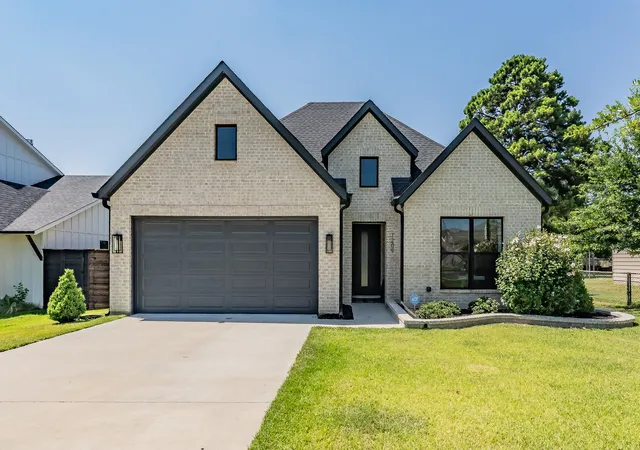 Photo 1 of Sale Pending at 1209 Hilltop Dr #TX, Grapevine, TX 76051 | MLS# 21328209 | Listing updated on 2026-09-21
