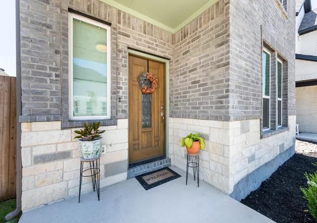 Photo 3 of Single family home for sale at 7104 Bayhill Ln, Rowlett, TX 75088 | MLS# 21327996 | Listing updated on 2026-08-22