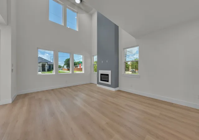 Photo 3 of Single family home for sale at 3639 Pueblo St, Dallas, TX 75212 | MLS# 21327284 | Listing updated on 2026-08-28