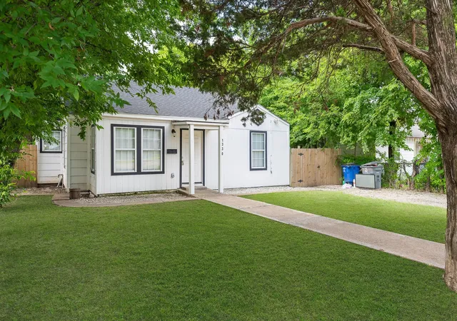 Photo 2 of Single family home for sale at 1330 Fordham Rd, Dallas, TX 75216 | MLS# 21325679 | Listing updated on 2026-08-11
