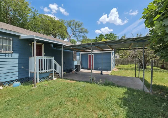 Photo 3 of Single family home for sale at 403 Dallas, Waco, TX 76704 | MLS# 21328003 | Listing updated on 2026-07-11