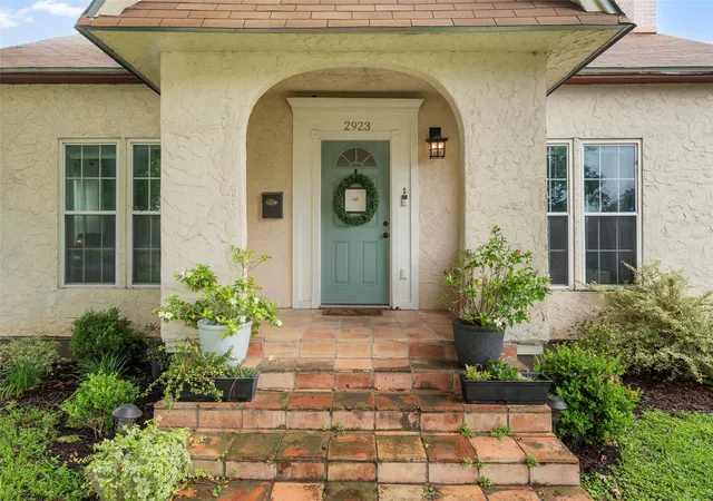 Photo 3 of Single family home for sale at 2923 Live Oak Ave, Waco, TX 76708 | MLS# 21328276 | Listing updated on 2026-07-11