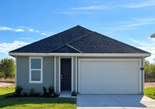 Photo 1 of Single family home for sale at 125 Mach Wy, Mineral Wells, TX 76067 | MLS# 21326138 | Listing updated on 2026-09-29
