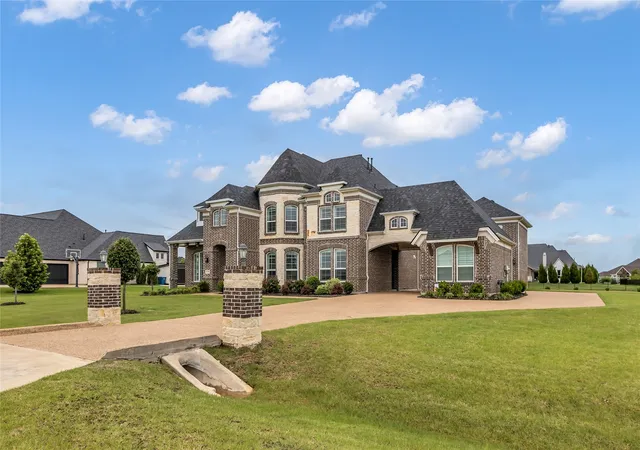 Photo 3 of Single family home for sale at 6309 Holbrook Cir, Parker, TX 75002 | MLS# 21327804 | Listing updated on 2026-08-22