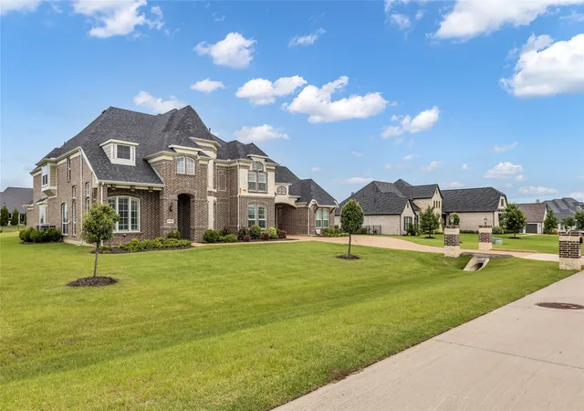 Photo 3 of Single family home for sale at 6309 Holbrook Cir, Parker, TX 75002 | MLS# 21327804 | Listing updated on 2026-08-22