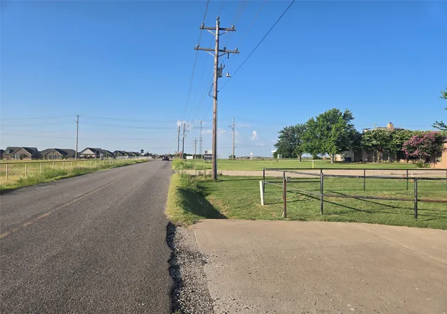 Photo 3 of Single family home for sale at 2315 S Coit Rd, Celina, TX 75009 | MLS# 21327511 | Listing updated on 2026-07-11