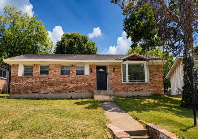 Photo 1 of Sale Pending at 946 Highland Oaks Dr, Dallas, TX 75232 | MLS# 21327258 | Listing updated on 2026-10-01