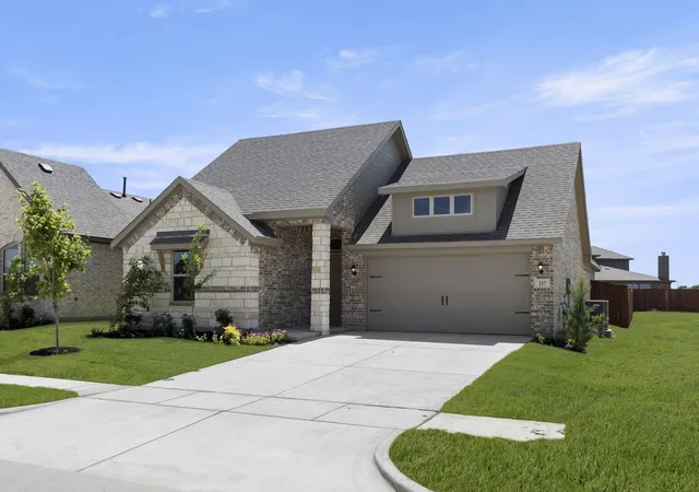 Photo 2 of Single family home for sale at 217 Van Horn Dr, Terrell, TX 75160 | MLS# 21328325 | Listing updated on 2026-10-01
