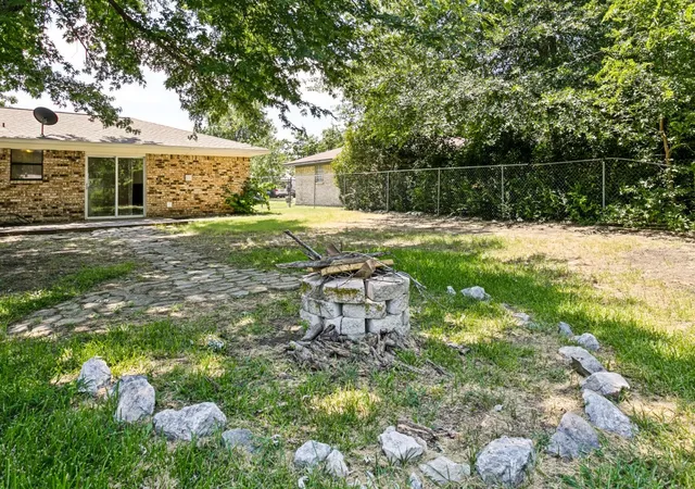 25th image of 103 Southmanor Ct, Sanger, TX 76266 | MLS# 21325550