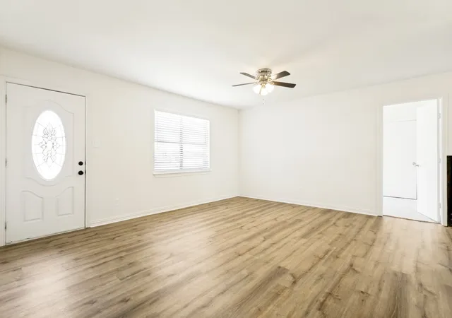 5th image of 103 Southmanor Ct, Sanger, TX 76266 | MLS# 21325550