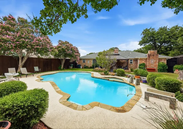 Photo 2 of Sale Pending at 7713 Briarridge Ct, North Richland Hills, TX 76182 | MLS# 21328368 | Listing updated on 2026-10-01