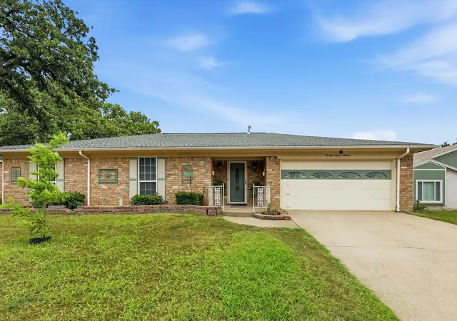 Photo 3 of Sale Pending at 7713 Briarridge Ct, North Richland Hills, TX 76182 | MLS# 21328368 | Listing updated on 2026-10-01