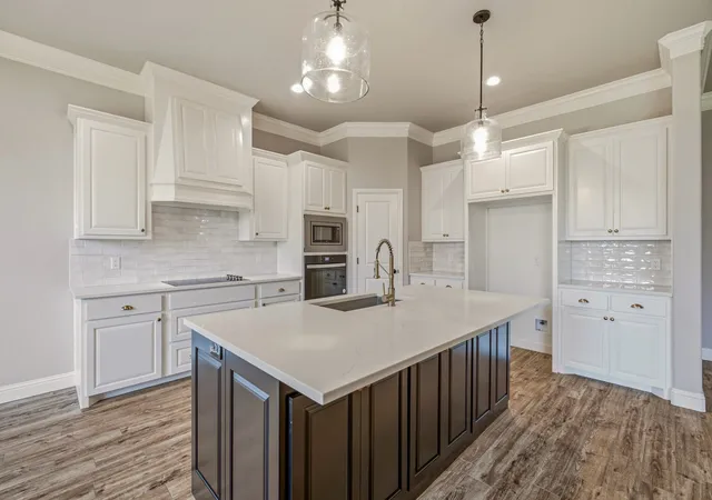 Photo 2 of Single family home for sale at 162 Breeders Dr, Willow Park, TX 76087 | MLS# 21328360 | Listing updated on 2026-07-16