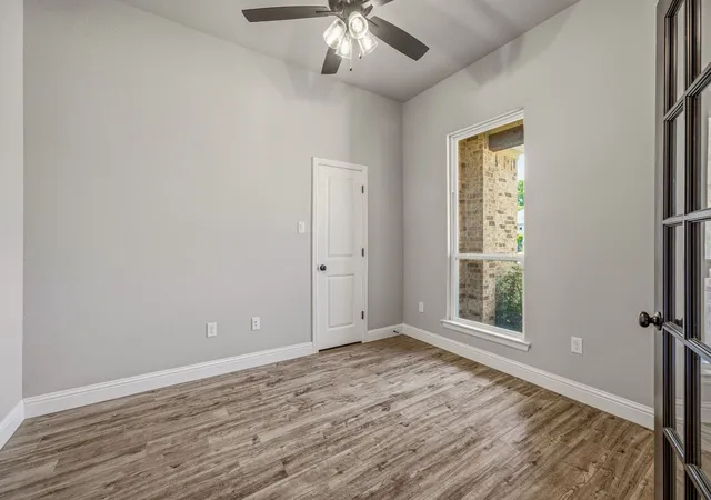 Photo 3 of Single family home for sale at 162 Breeders Dr, Willow Park, TX 76087 | MLS# 21328360 | Listing updated on 2026-07-16