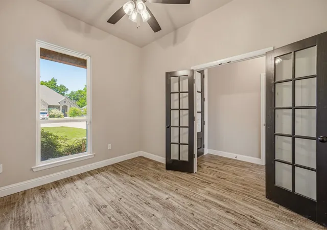 Photo 4 of Single family home for sale at 162 Breeders Dr, Willow Park, TX 76087 | MLS# 21328360 | Listing updated on 2026-07-16