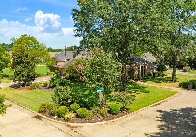 Photo 4 of Sale Pending at 2850 Willow Bnd, Paris, TX 75462 | MLS# 21325838 | Listing updated on 2026-08-24