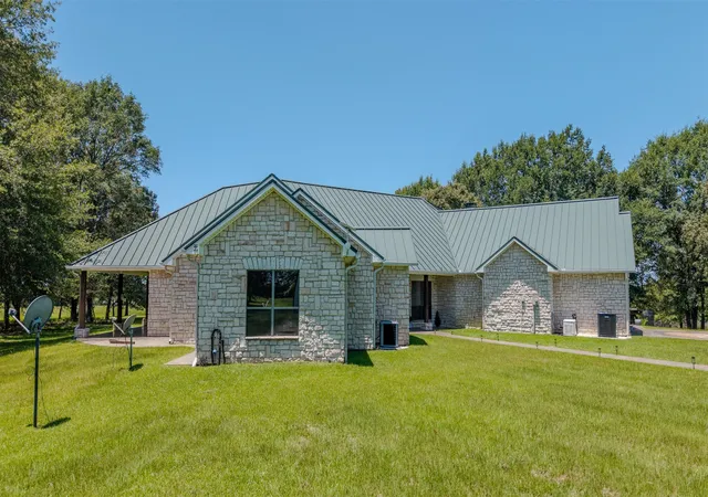 Photo 2 of Single family home for sale at 263 County Road 1602, Linden, TX 75562 | MLS# 21328387 | Listing updated on 2026-08-19