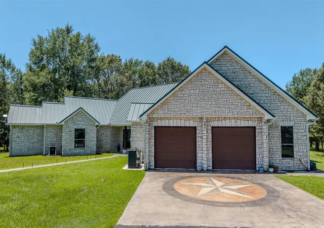 Photo 3 of Single family home for sale at 263 County Road 1602, Linden, TX 75562 | MLS# 21328387 | Listing updated on 2026-08-19