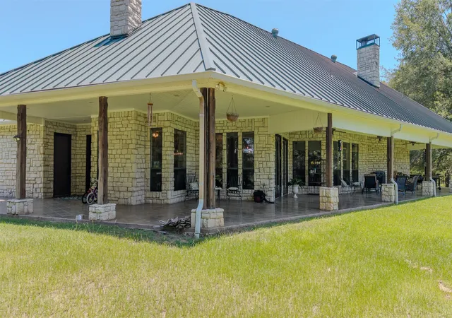 Photo 3 of Single family home for sale at 263 County Road 1602, Linden, TX 75562 | MLS# 21328387 | Listing updated on 2026-08-19