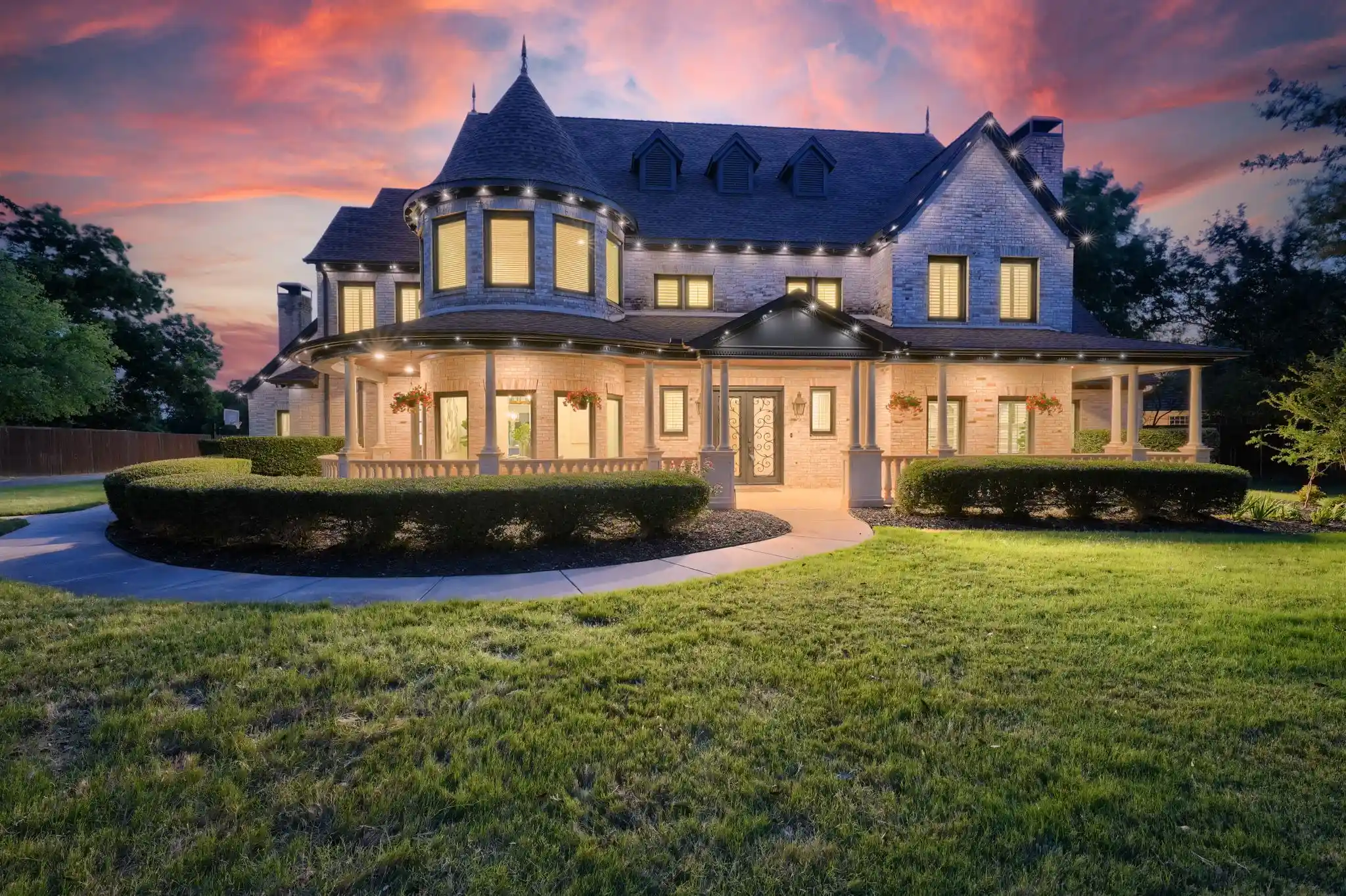 Photo 1 of Mansion for sale at 276 Pine Dr, Southlake, TX 76092 | MLS# 21327403 | Listing updated on 2026-10-24