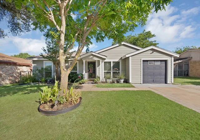 Photo 2 of Single family home for sale at 9519 County View Rd, Dallas, TX 75249 | MLS# 21328428 | Listing updated on 2026-08-24