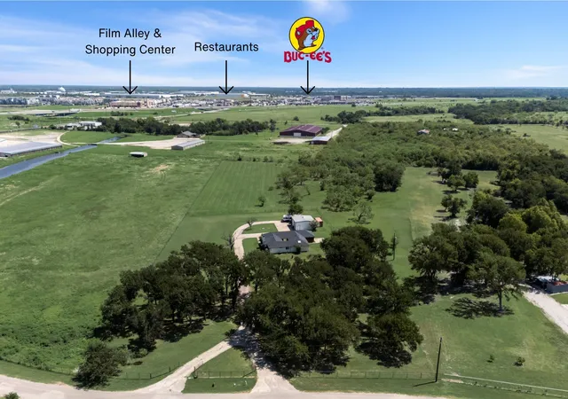 Photo 30 of Single family home for sale at 1301 Davis Ln, Terrell, TX 75160 | MLS# 21326104 | Listing updated on 2026-10-08