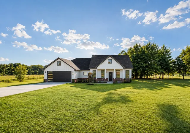 Photo 1 of Single family home for sale at 6560 Private Road 2269, Quinlan, TX 75474 | MLS# 21328441 | Listing updated on 2026-08-22