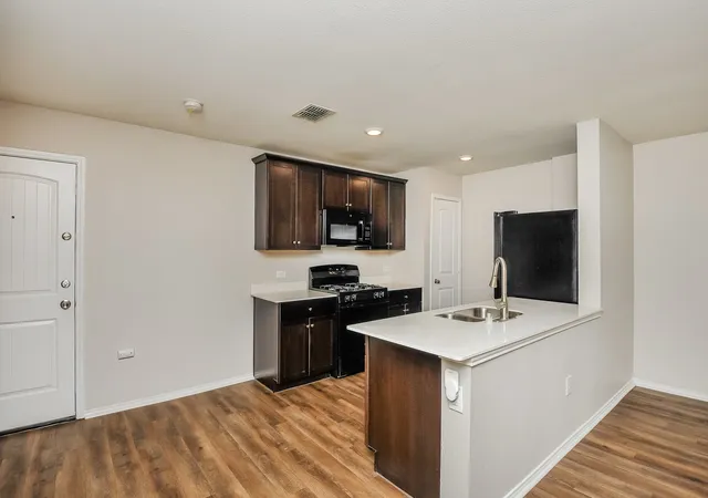 Photo 3 of Single family home for sale at 305 Anvil Dr, Haslet, TX 76052 | MLS# 21327895 | Listing updated on 2026-09-24