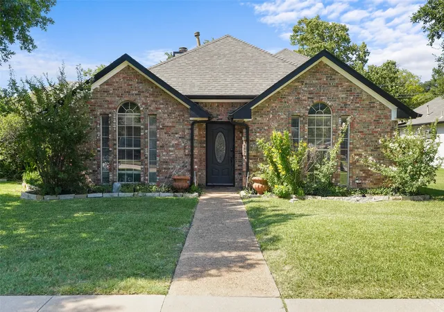 Photo 2 of Single family home for sale at 1220 Dentonshire Dr, Carrollton, TX 75007 | MLS# 21328447 | Listing updated on 2026-08-04