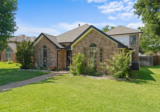 Photo 3 of Single family home for sale at 1220 Dentonshire Dr, Carrollton, TX 75007 | MLS# 21328447 | Listing updated on 2026-08-04