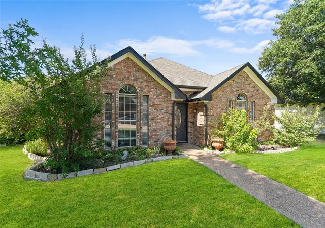Photo 4 of Single family home for sale at 1220 Dentonshire Dr, Carrollton, TX 75007 | MLS# 21328447 | Listing updated on 2026-08-04