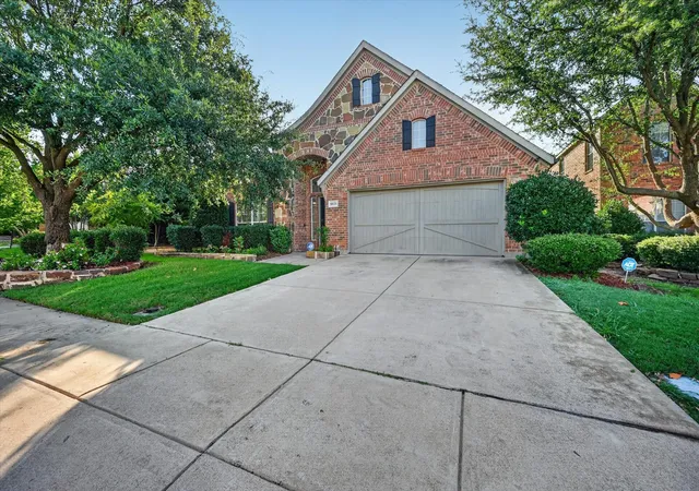 Photo 3 of Single family home for sale at 8021 Branch Hollow Trl, Fort Worth, TX 76123 | MLS# 21322240 | Listing updated on 2026-08-22