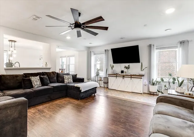 Photo 1 of Single family home for sale at 2612 Diver Ct, Fort Worth, TX 76119 | MLS# 21325873 | Listing updated on 2026-08-29