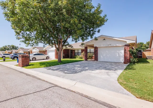 Photo 3 of Single family home for sale at 215 Wills Wy, Early, TX 76802 | MLS# 21328478 | Listing updated on 2026-10-07
