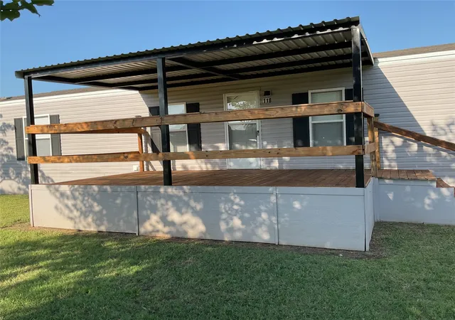 Photo 3 of Manufactured home for sale at 118 Willow Ridge Cir, Sherman, TX 75092 | MLS# 21325787 | Listing updated on 2026-09-06