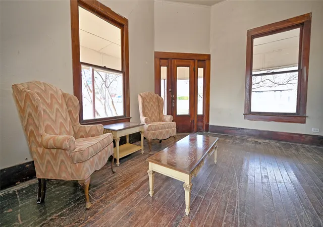 Photo 4 of Sale Pending at 400 S Broad St, Saint Jo, TX 76265 | MLS# 21328477 | Listing updated on 2026-08-26