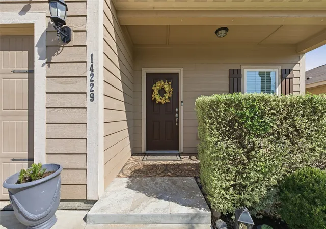Photo 3 of Single family home for sale at 14229 Bridgeview Ln, Dallas, TX 75253 | MLS# 21328502 | Listing updated on 2026-07-17